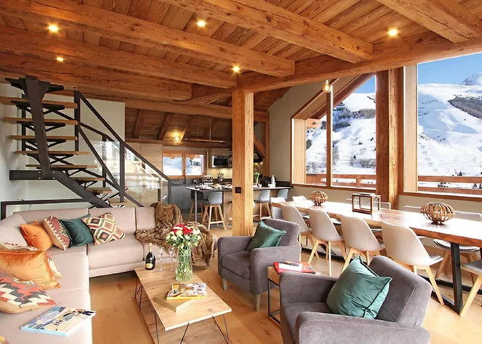 In With Hot Tub Шале *