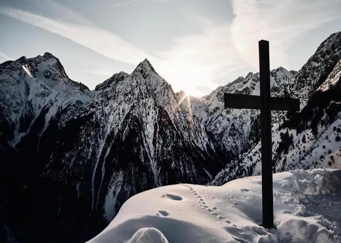 In With Hot Tub * Ле дез Альп